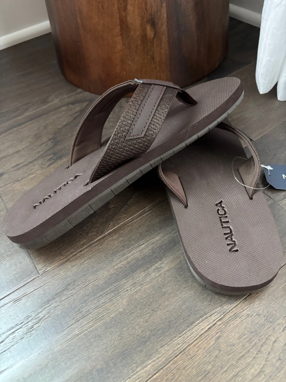Nautica Derb rubber outsole,textured insole, thong flip flops/sandals